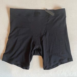Skims onyx size sm jersey boxer shorts for women!